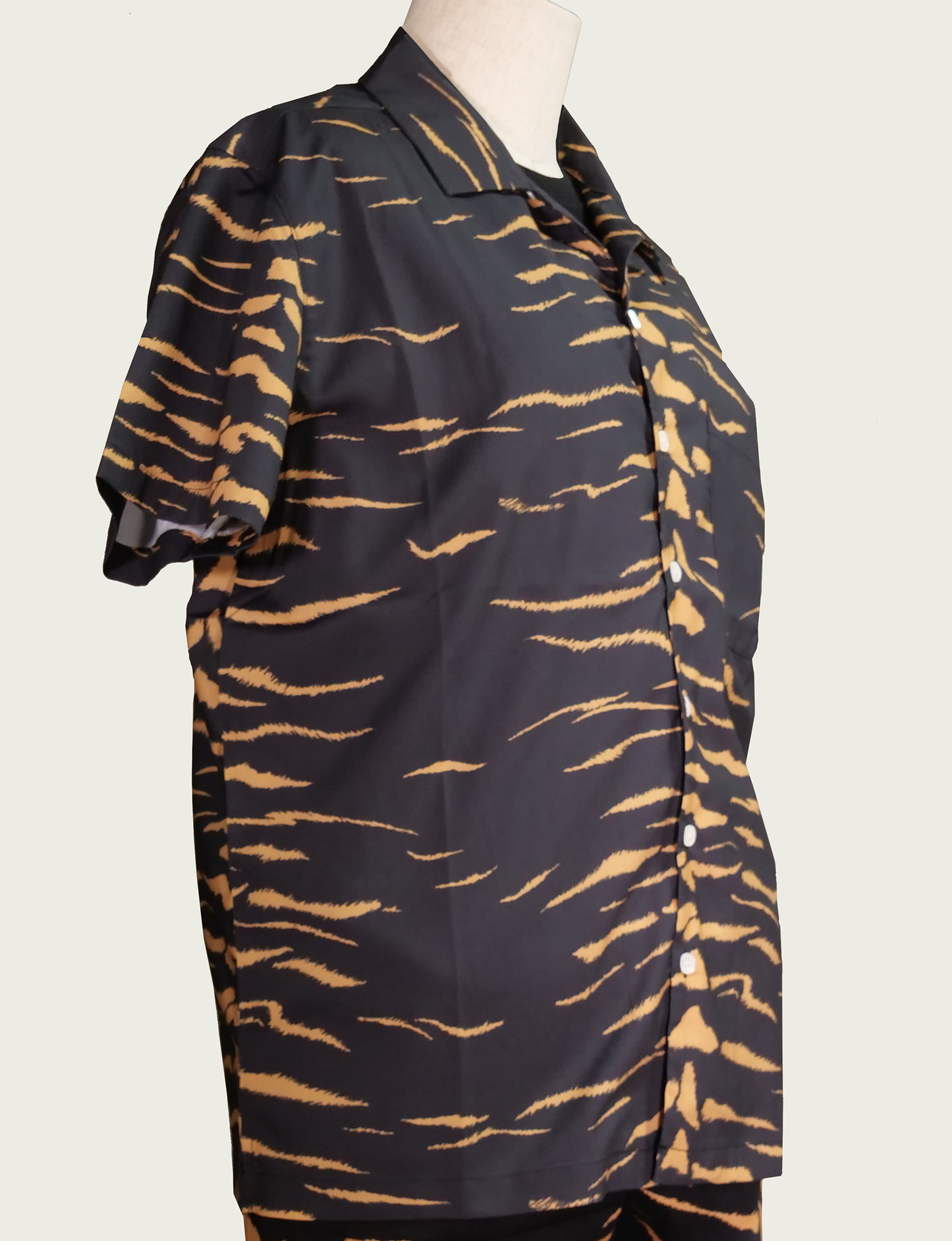 QILO Resort Shirt in Black Tiger キロ リゾートシャツ ブラックタイガー