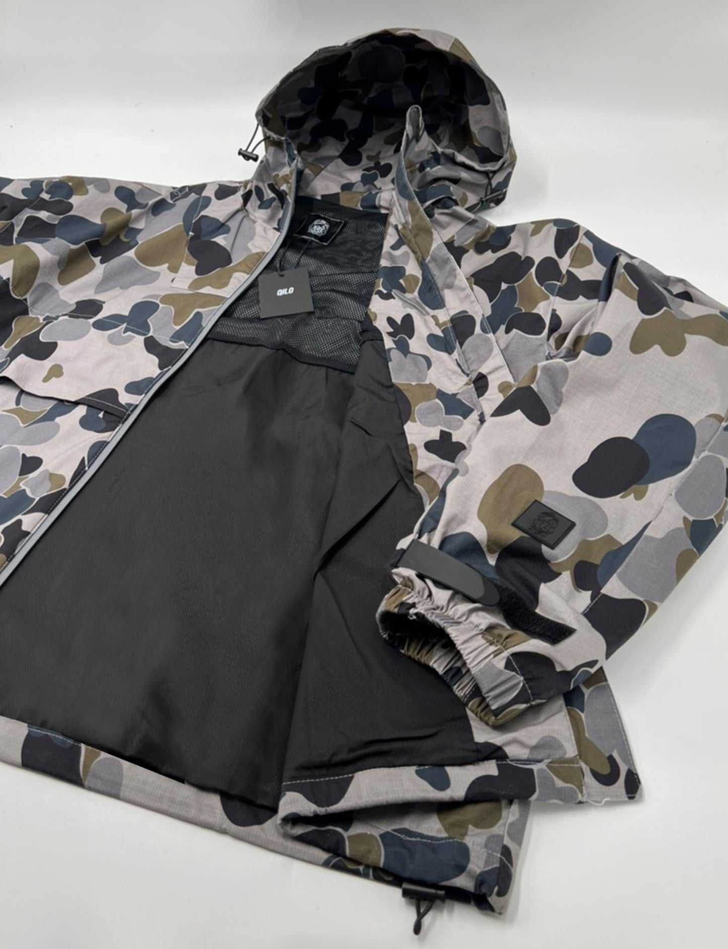 訳アリ品 QILO x WRMFZY Retro Windbreaker in Auscam DPNU