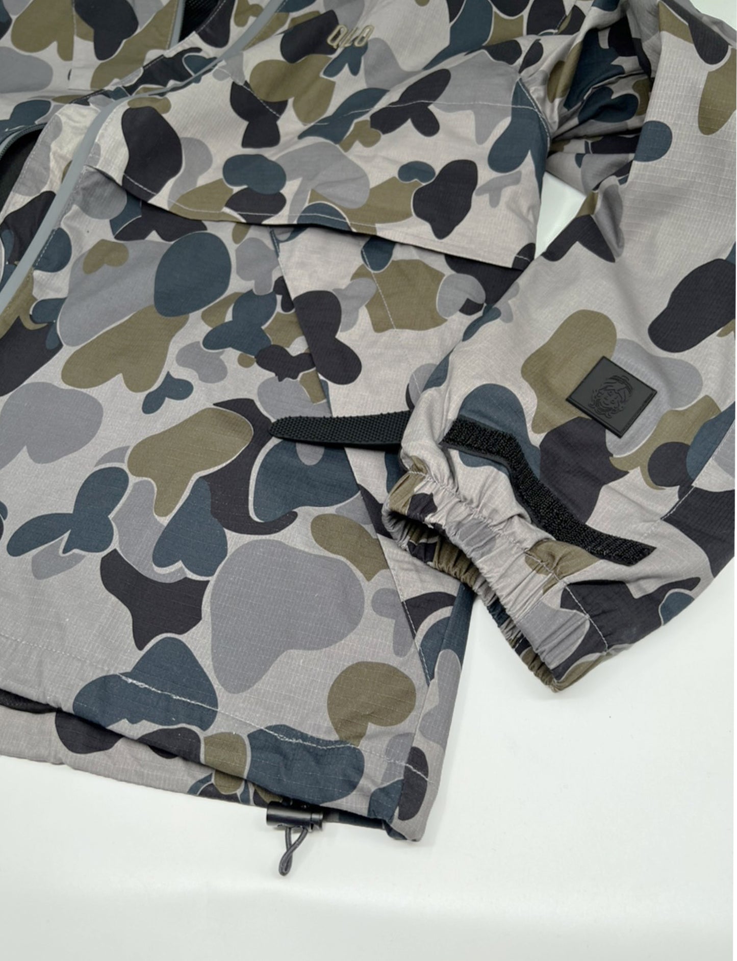 訳アリ品 QILO x WRMFZY Retro Windbreaker in Auscam DPNU